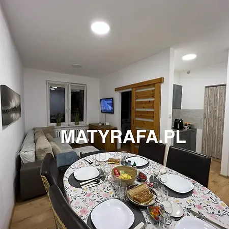 Apartmentsbymatyrafa-I Тарновськє-Гури Екстер'єр фото